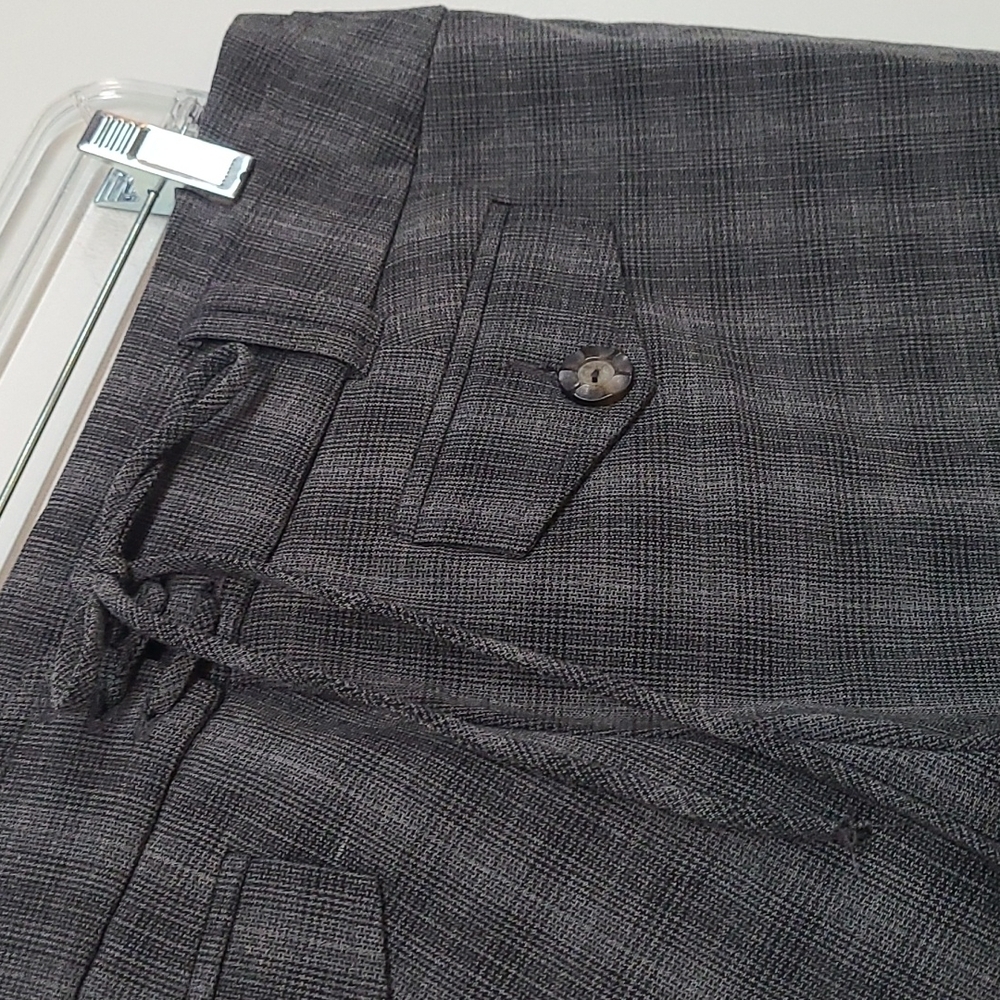 Jolt Shorts - Picture 5 of 10